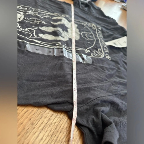 HOCUS POCUS NWT Disney Licensed resort, black washed, size medium - Picture 4 of 9